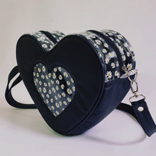 Cargar imagen en el visor de la galería, BOLSA CORAZÓN ELEGANCE