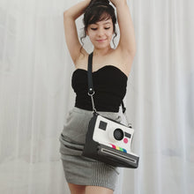 Cargar imagen en el visor de la galería, BOLSO POLAROID