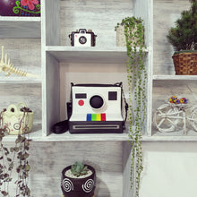 Cargar imagen en el visor de la galería, BOLSO POLAROID