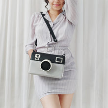 Cargar imagen en el visor de la galería, BOLSA CÁMARA SMOKE