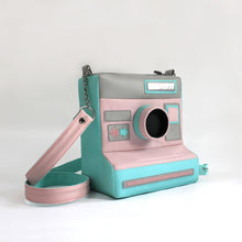 Cargar imagen en el visor de la galería, BOLSO PINK POLAROID