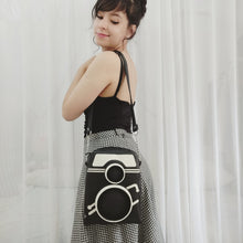 Cargar imagen en el visor de la galería, BOLSO ROLLEIFLEX
